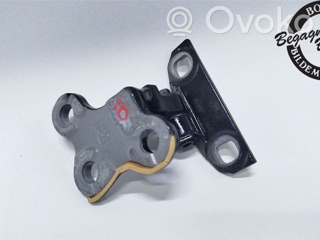 Volvo V60 Front door upper hinge 