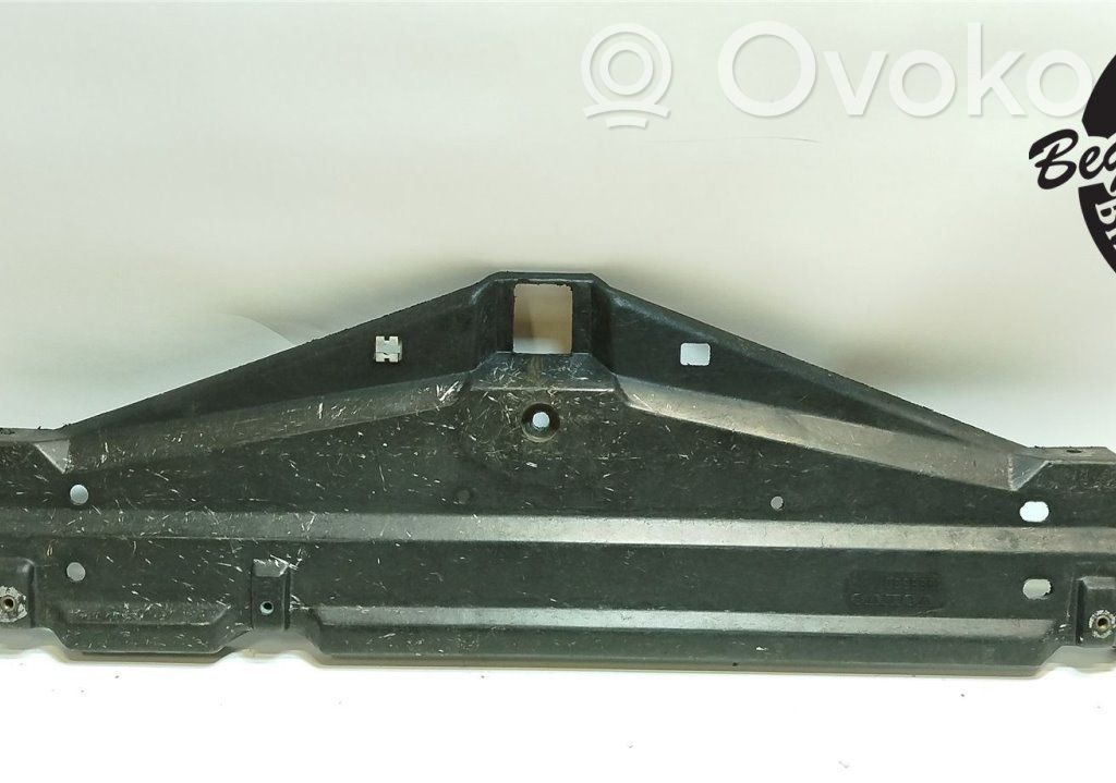 Volvo 940 Pas przedni 