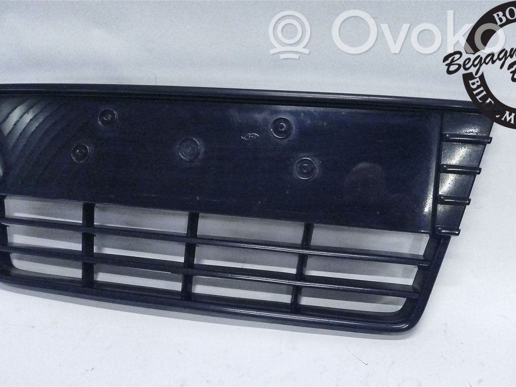 Ford Focus Front bumper lower grill 