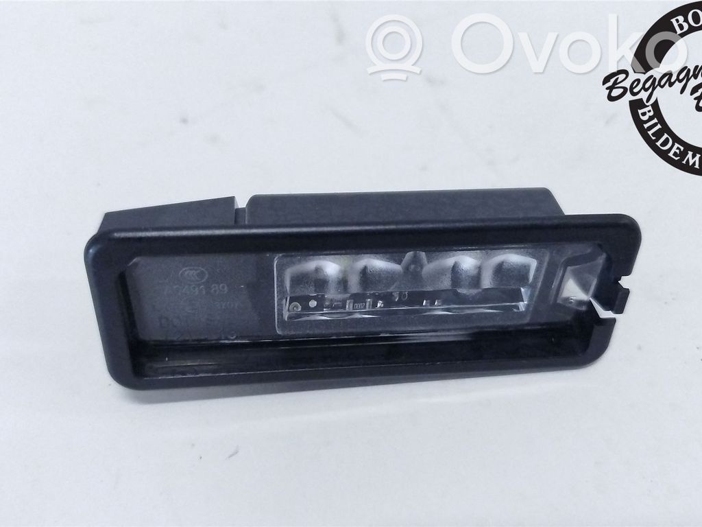 Volkswagen Polo VI Lampa oświetlenia tylnej tablicy rejestracyjnej 