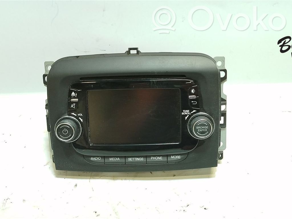 Fiat 500L Radio/CD/DVD/GPS head unit 