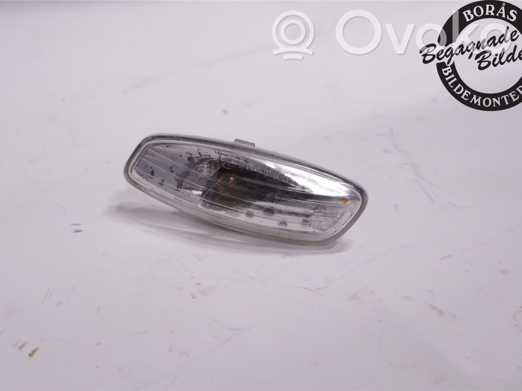 Peugeot 207 Front fender indicator light 
