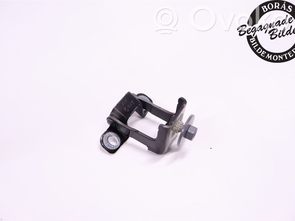 Renault Clio IV Tailgate/trunk/boot hinge 