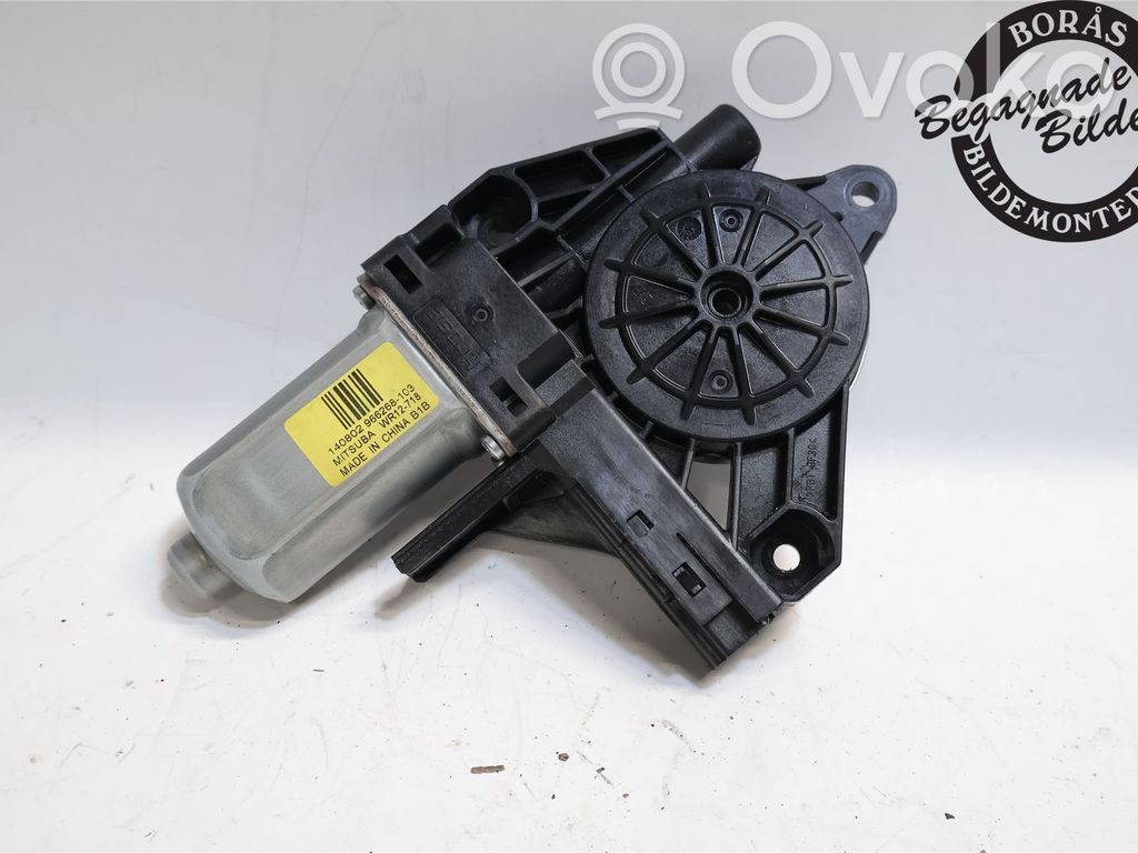 Etuoven ikkunan nostin moottorilla   31253061