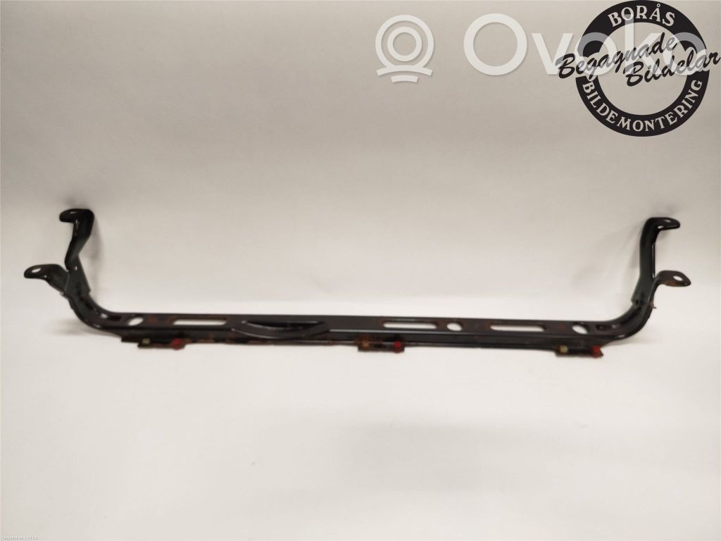 Radiator support slam panel bracket   1435962