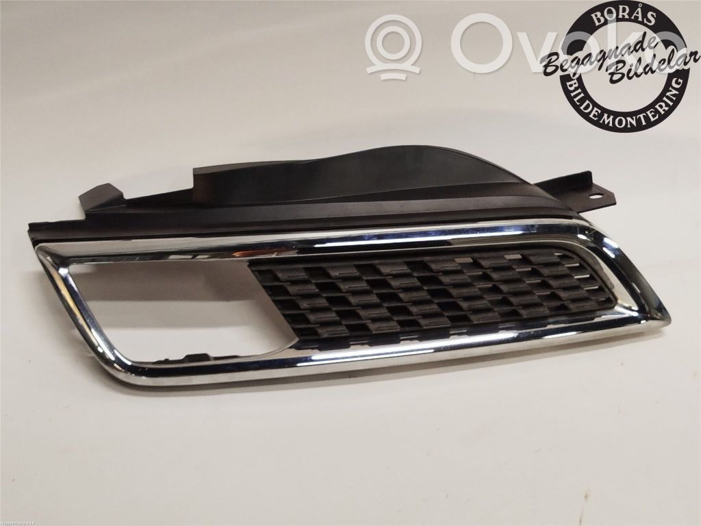 Nissan Micra Front bumper lower grill 