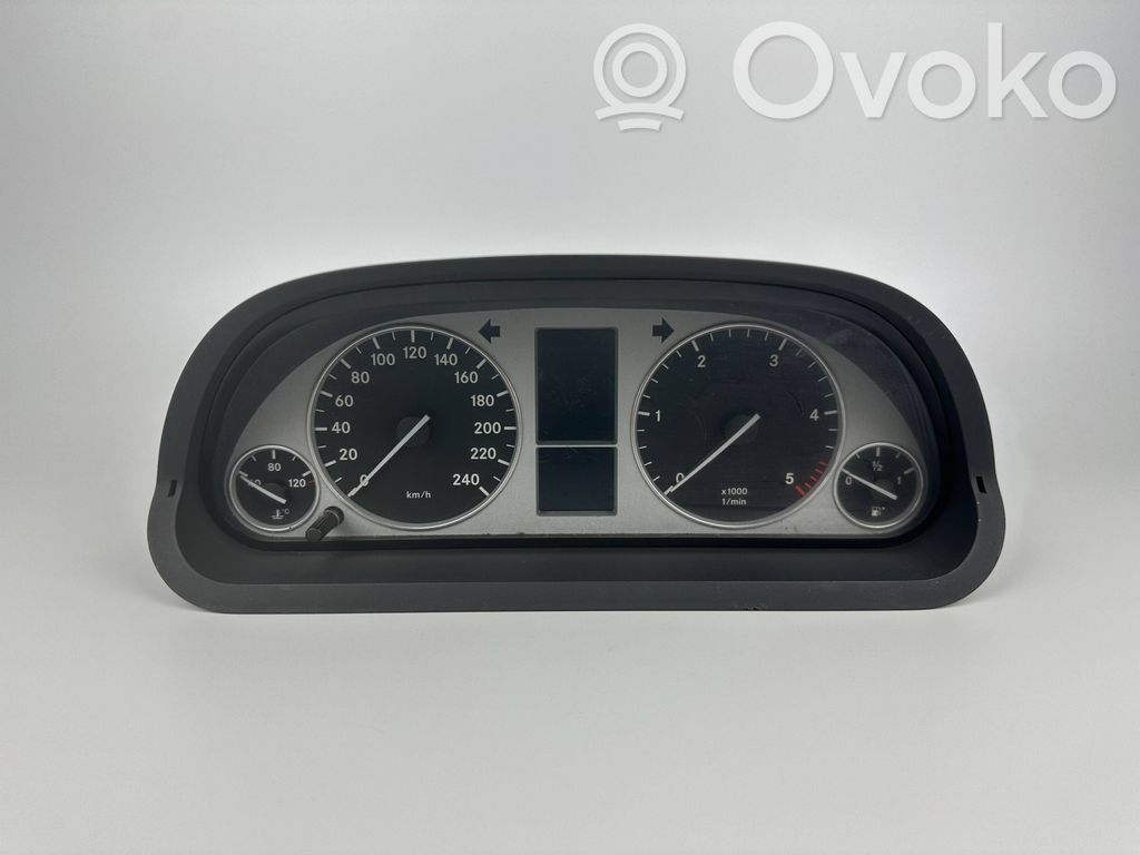 Mercedes-Benz A W169 Licznik / Prędkościomierz 
