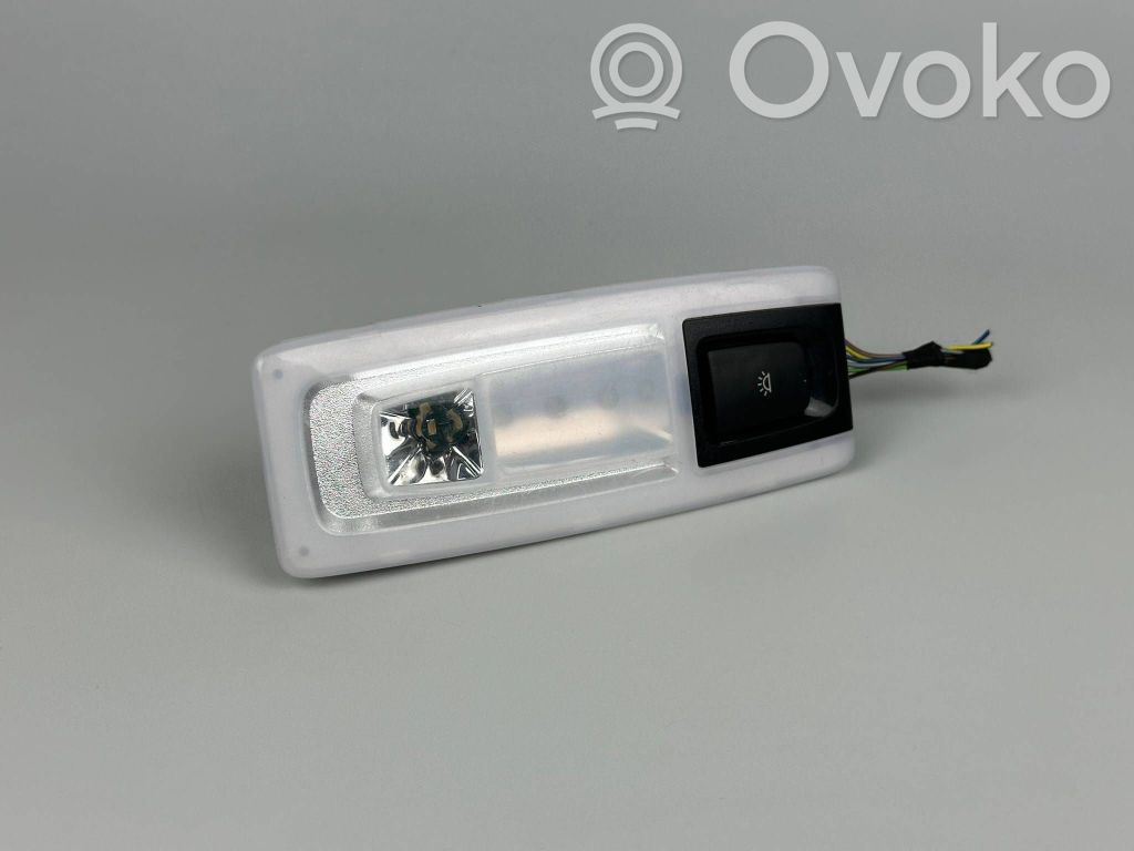 BMW X1 F48 F49 Lampka podsufitki tylna 