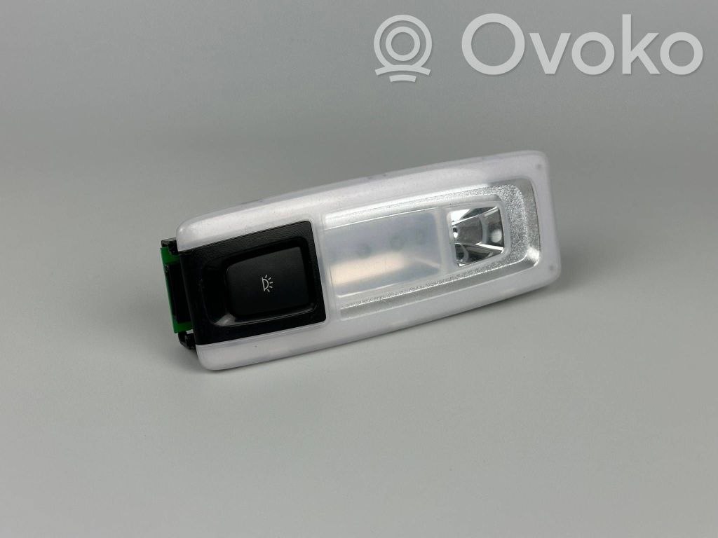 BMW X1 F48 F49 Lampka podsufitki tylna 