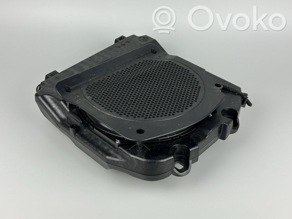 BMW 5 F10 F11 Subwoofer 