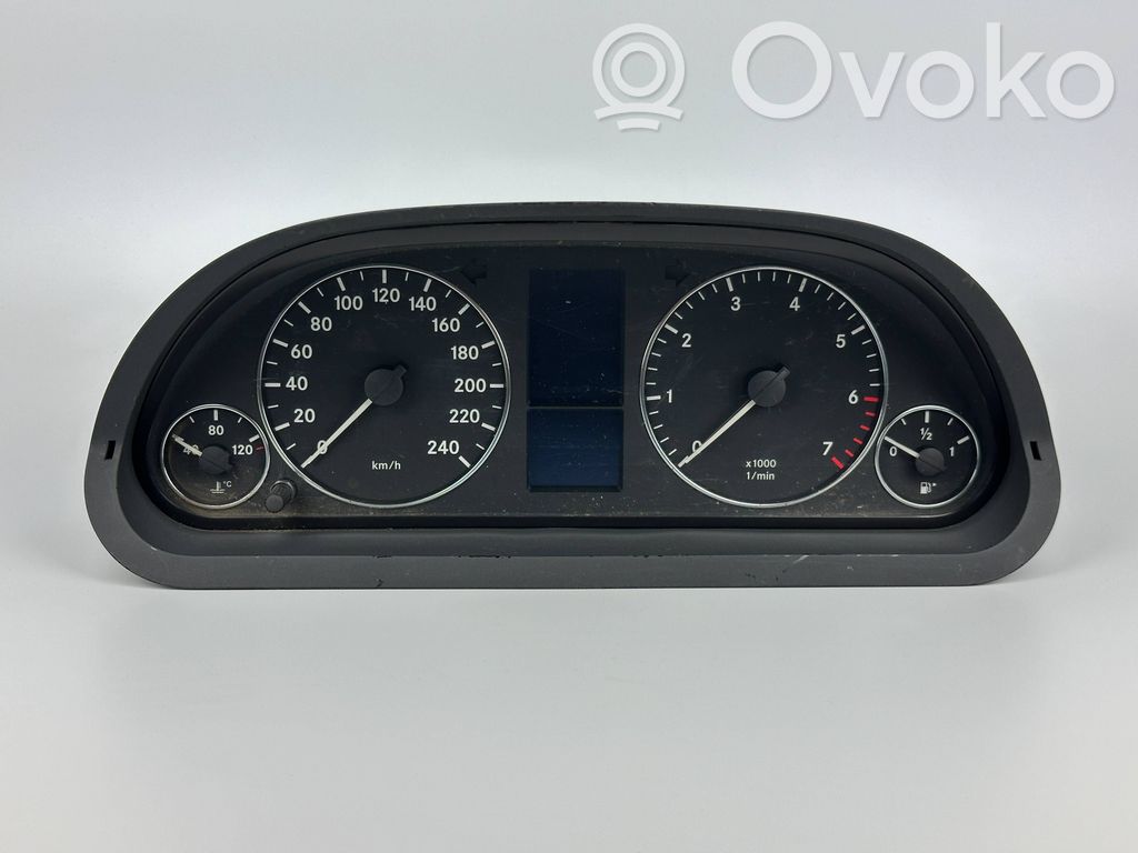 Mercedes-Benz A W169 Licznik / Prędkościomierz 