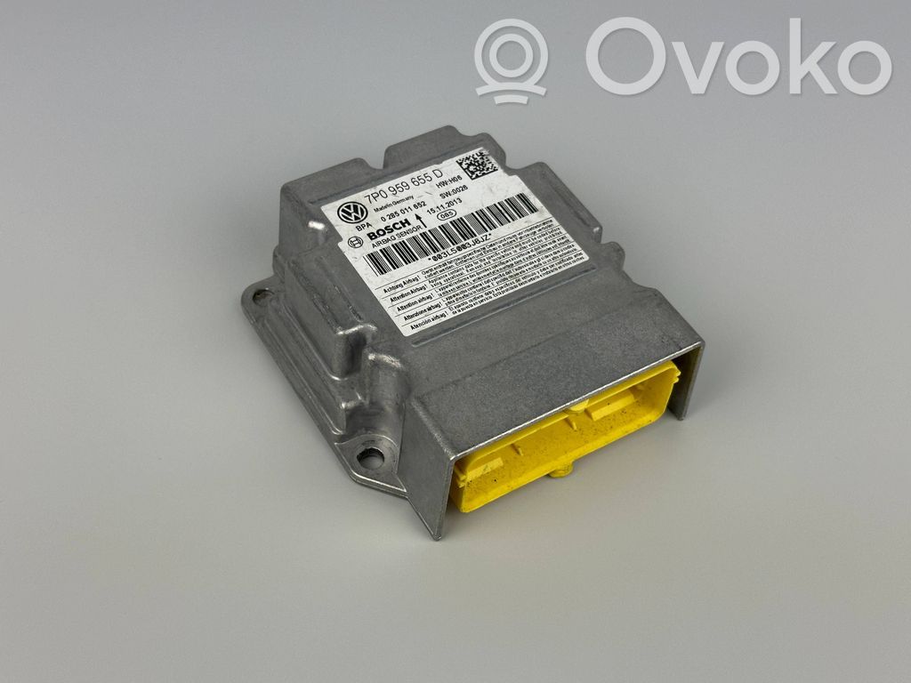 Volkswagen Touareg II Airbag control unit/module 