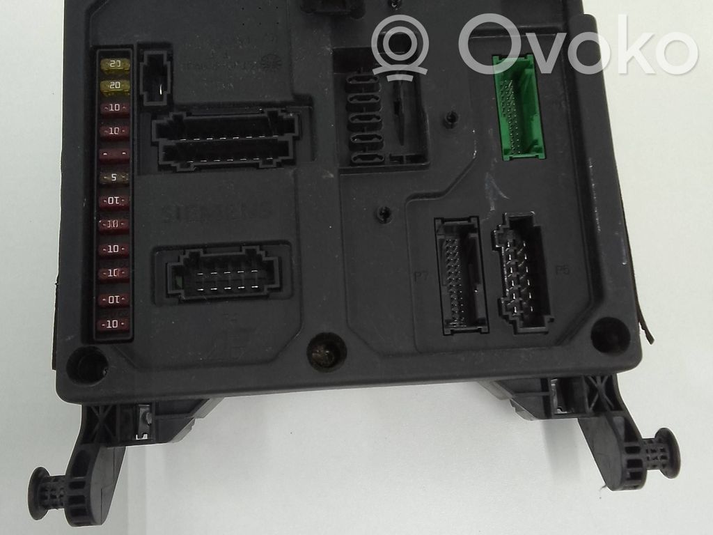 Ford Galaxy Fuse module 