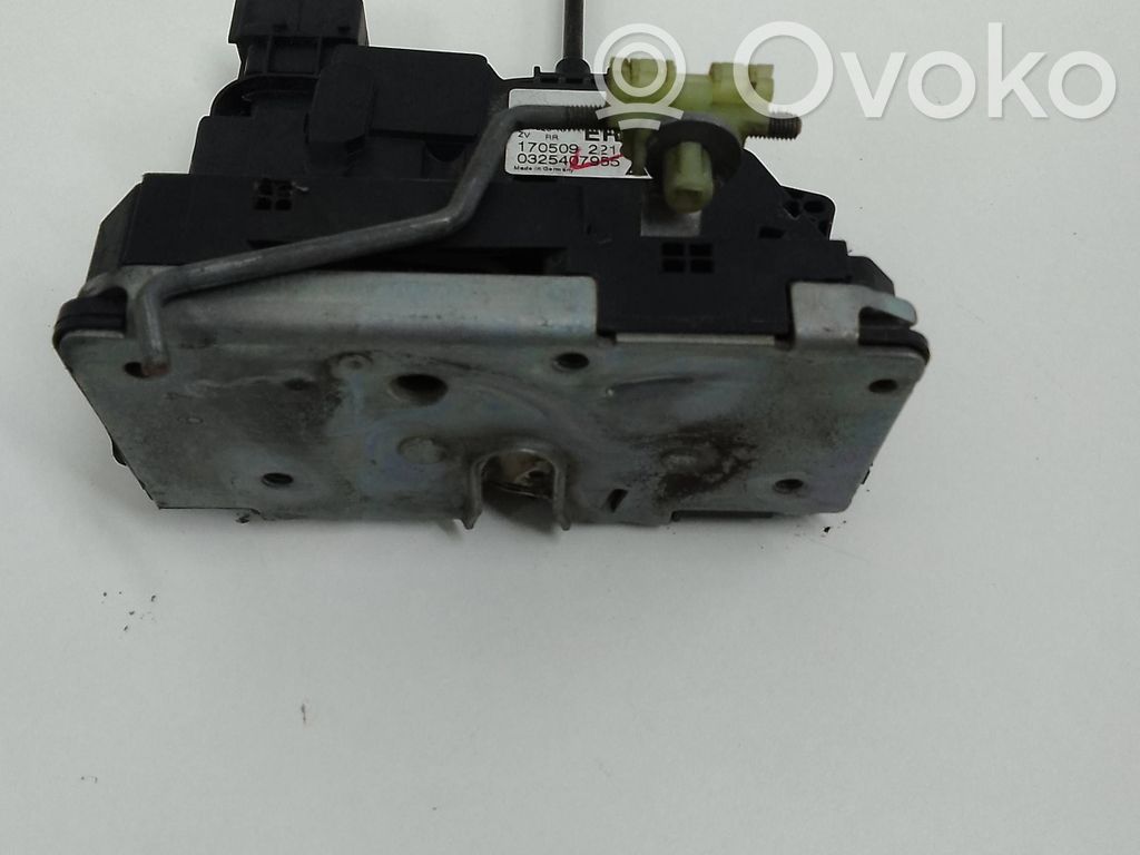 Opel Corsa D Takaoven lukko 