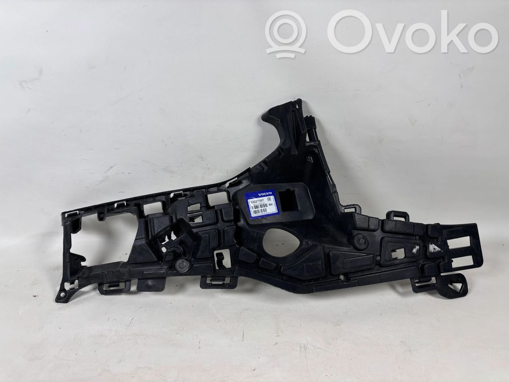 Volvo XC60 Radiatoriaus oro nukreipėjas (-ai) 