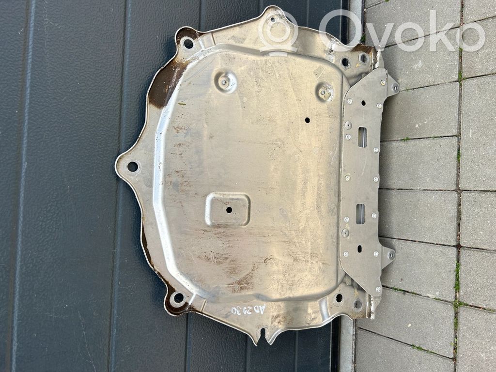 Engine splash shield/under tray   AD2030
