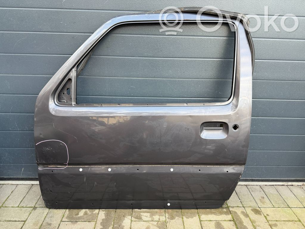 Suzuki Jimny Priekinės durys 
