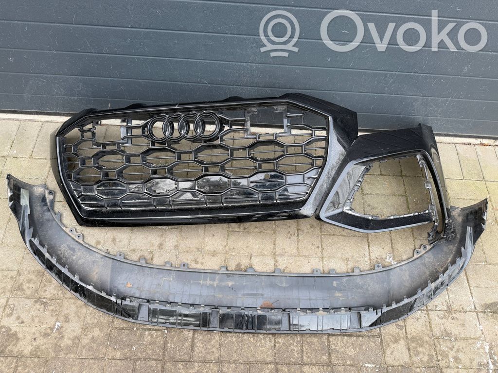Audi RS Q8 Parachoques delantero 