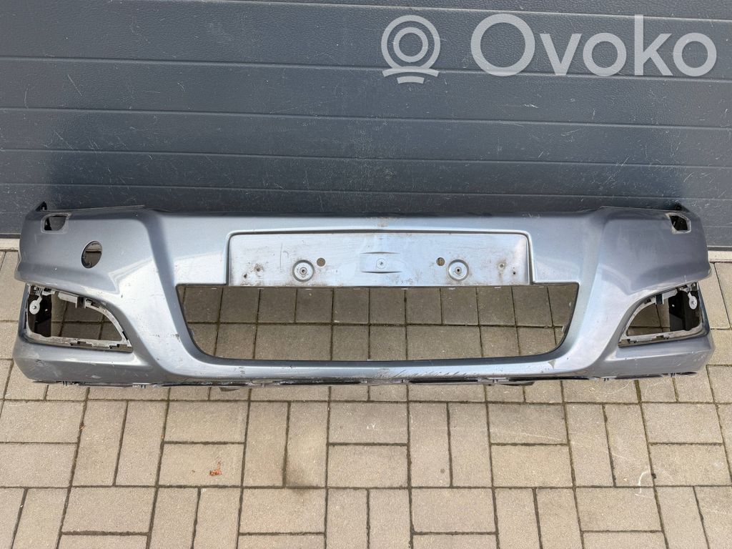 Opel Astra H Zderzak przedni 
