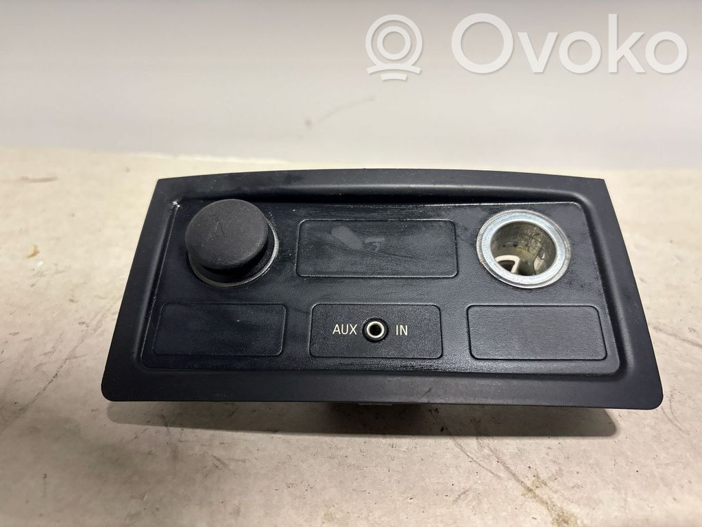 BMW 5 E60 E61 Pridegėjo apdaila (galinio) 