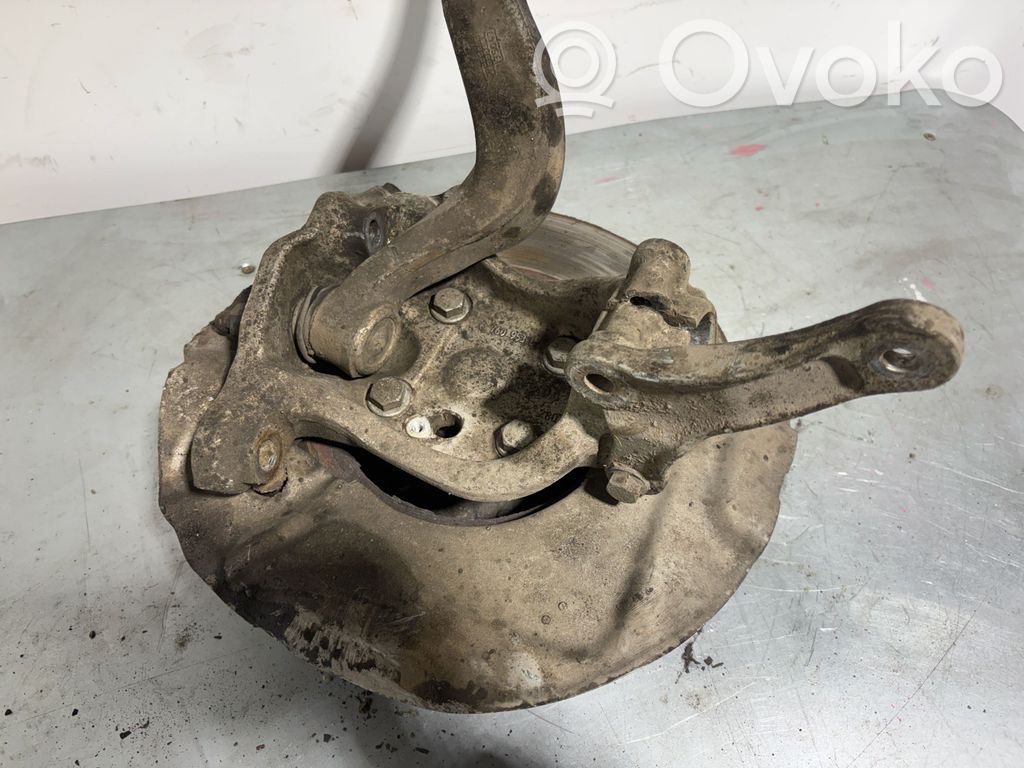 Cubo de rueda delantera   6760953,6082