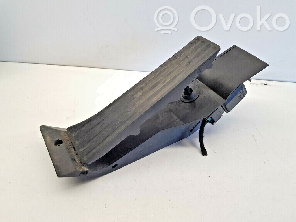 BMW 3 E90 E91 Accelerator throttle pedal bracket 