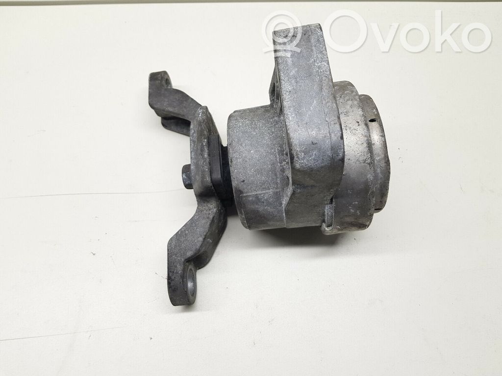 Ford Galaxy Engine mount bracket 