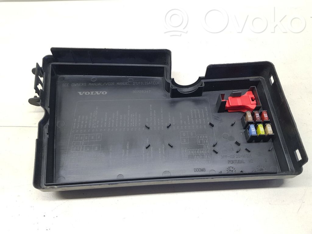Volvo V50 Fuse box cover 