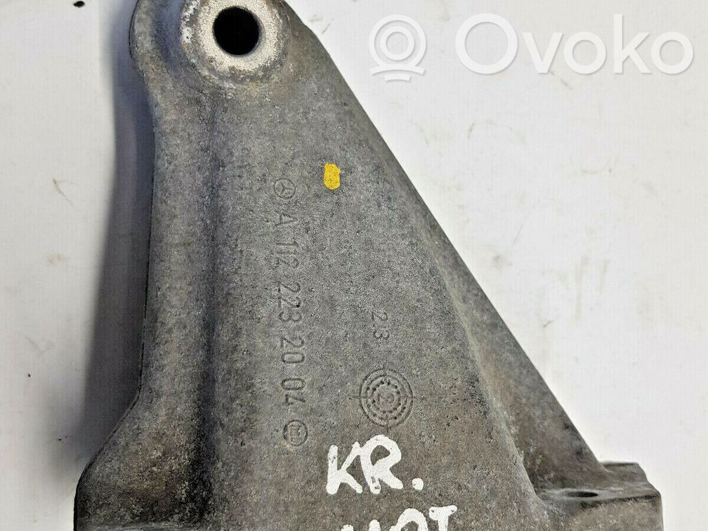 Mercedes-Benz CLK A209 C209 Engine mounting bracket 