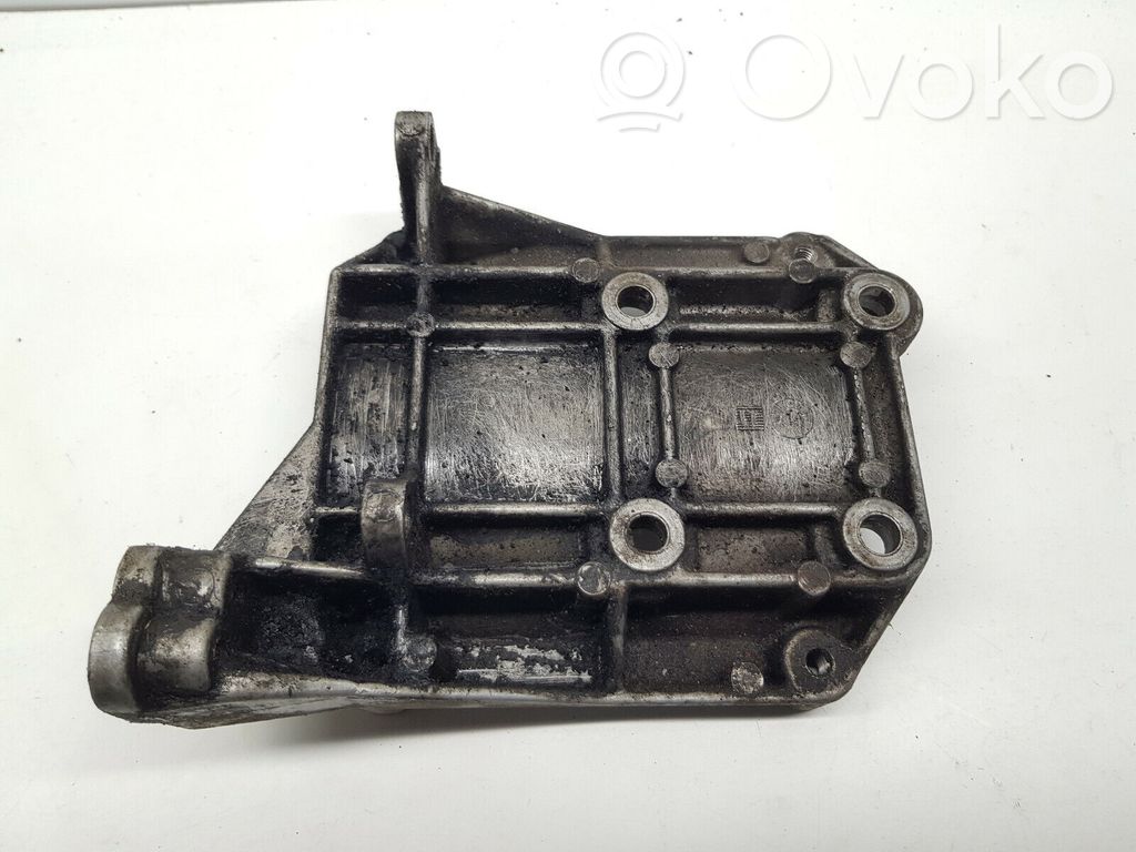 BMW 5 E39 A/C compressor mount bracket 