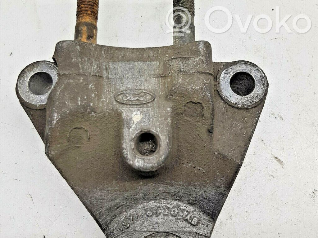 Ford Mondeo Mk III Engine mounting bracket 