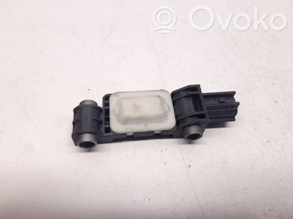 Audi A4 S4 B7 8E 8H Czujnik uderzenia Airbag 