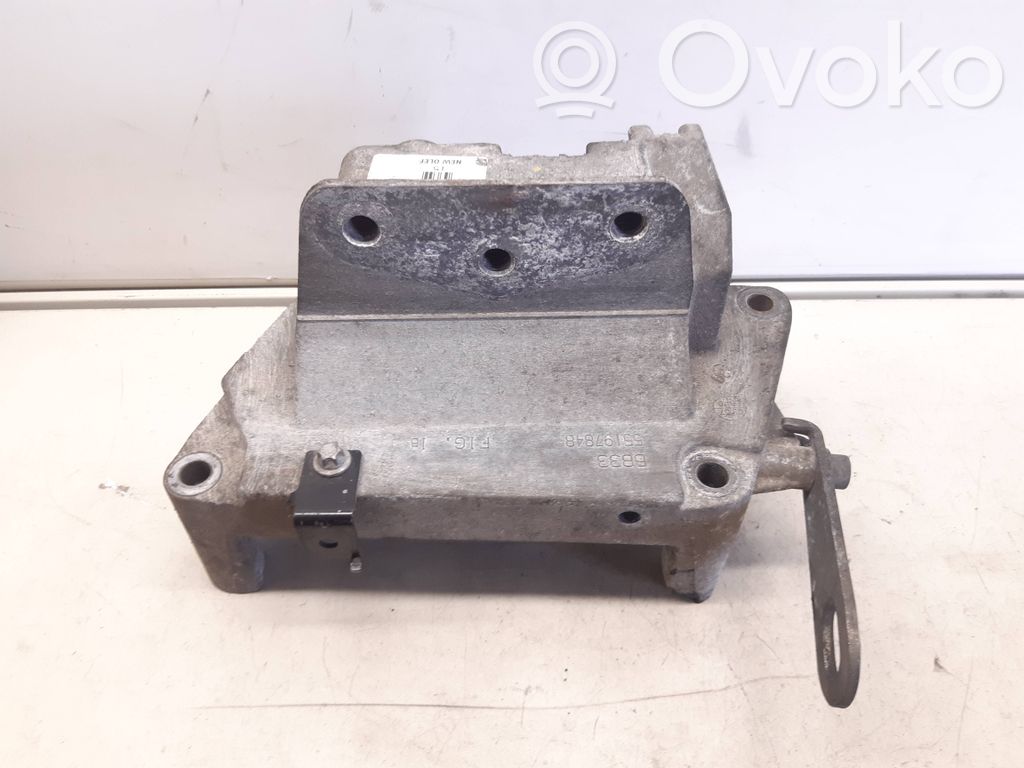 Opel Corsa D Engine mounting bracket 