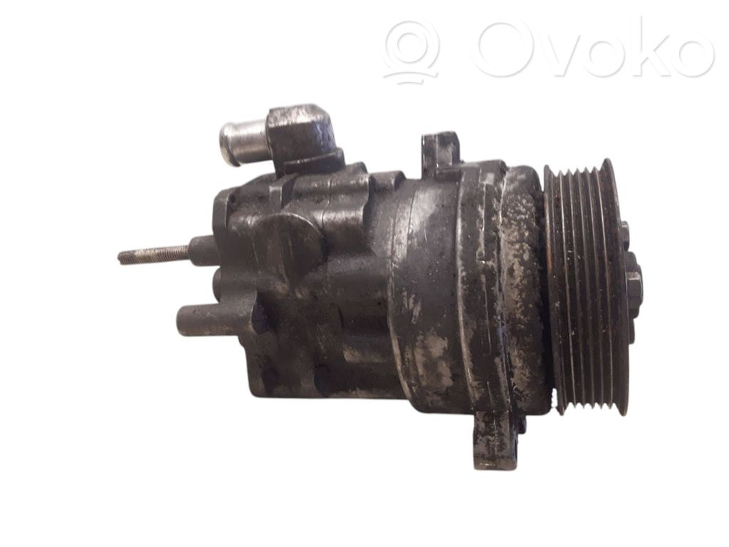 BMW 7 E65 E66 Vairo stiprintuvo siurblys 