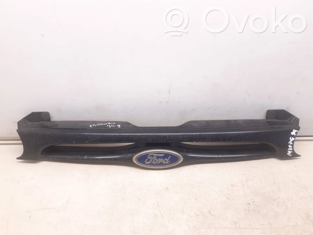Ford Mondeo MK I Etusäleikkö 