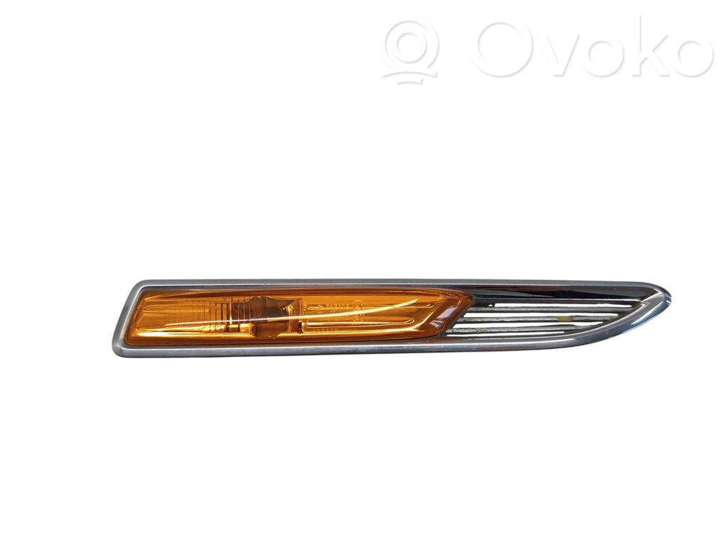 Ford Mondeo MK IV Front fender indicator light 