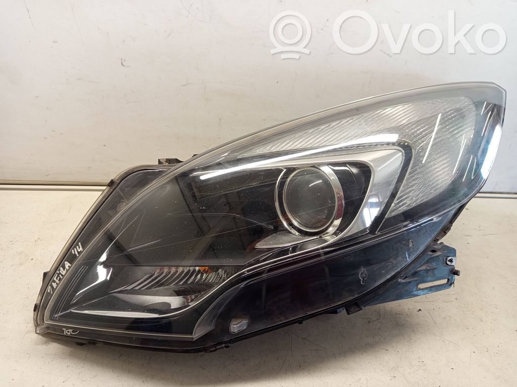 Opel Zafira C Faro/fanale 