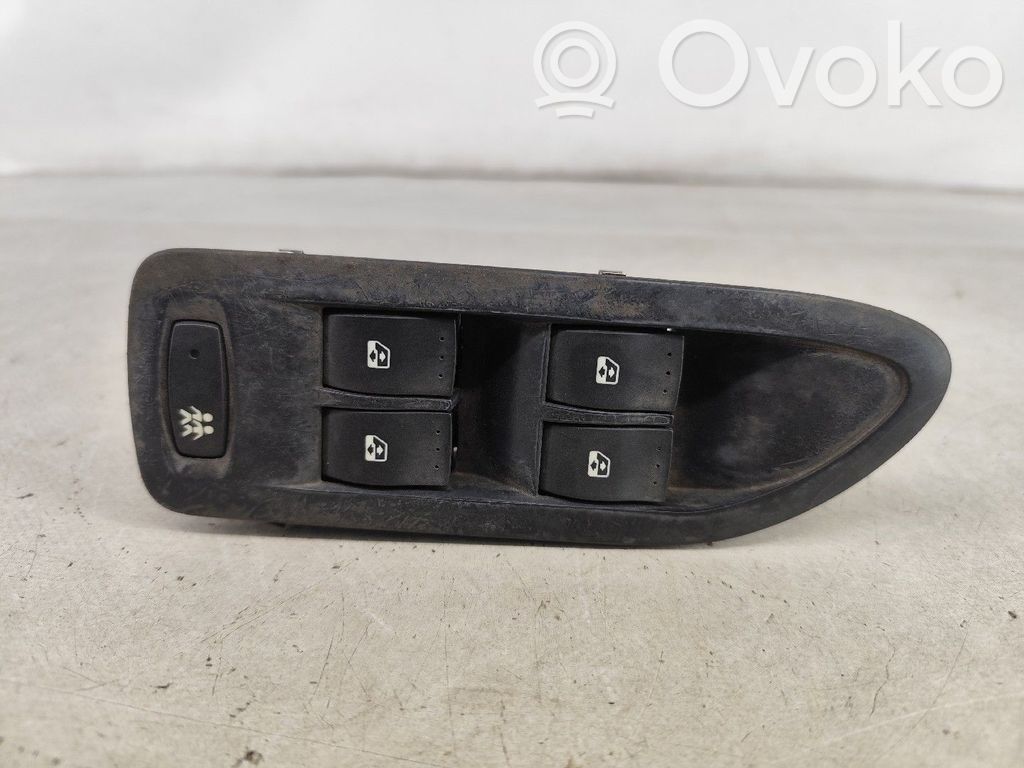 Electric window control switch