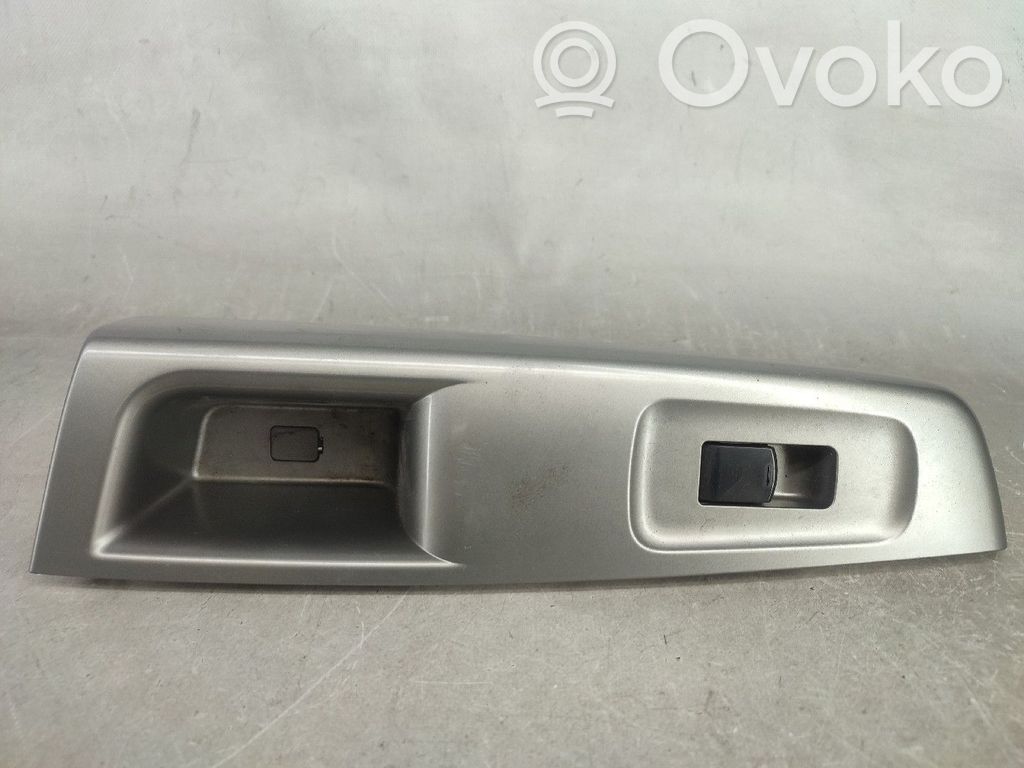 Electric window control switch   94266FG560