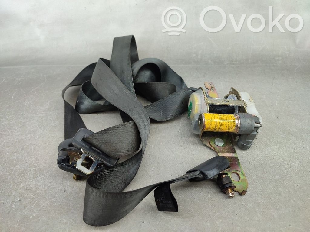 Cinturón delantero   88810203A000