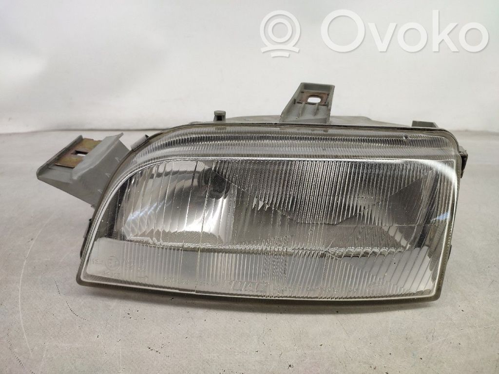 Fiat Punto (176) Phare frontale 