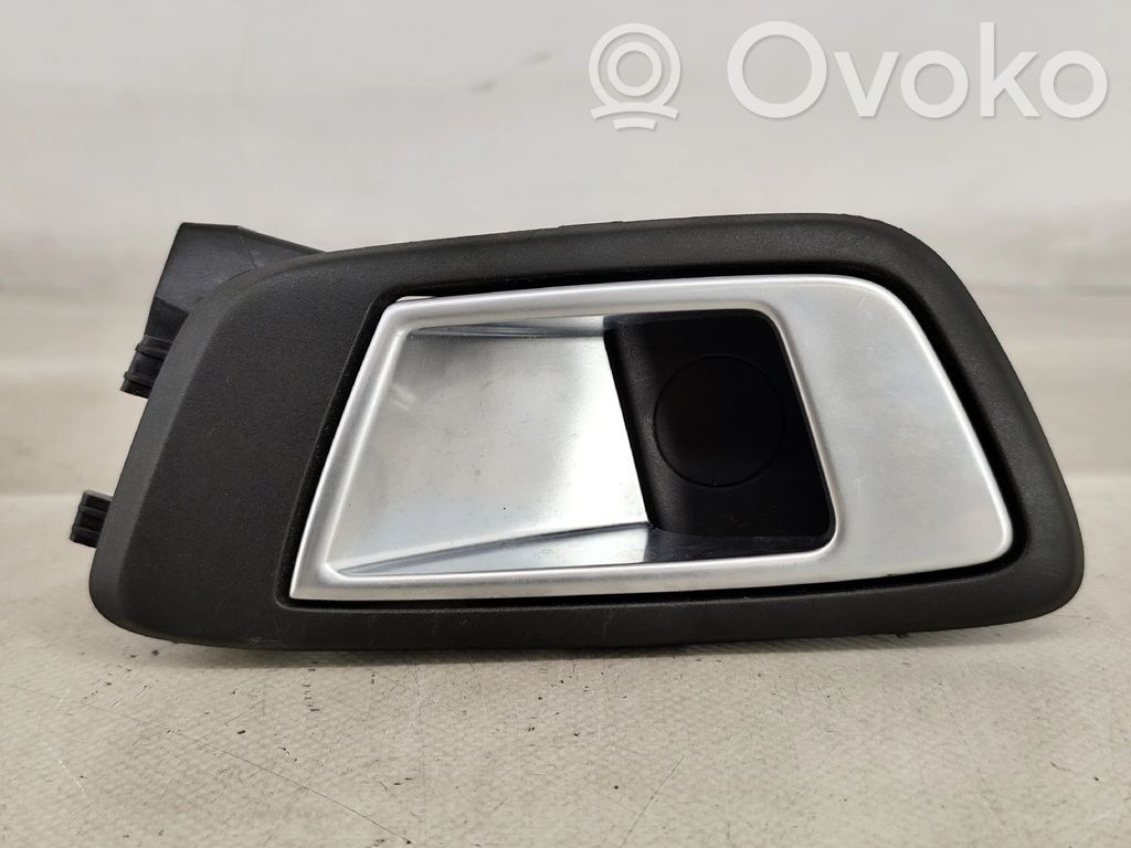 Manecilla interna puerta trasera   C1BBA22600E,8A61A22600