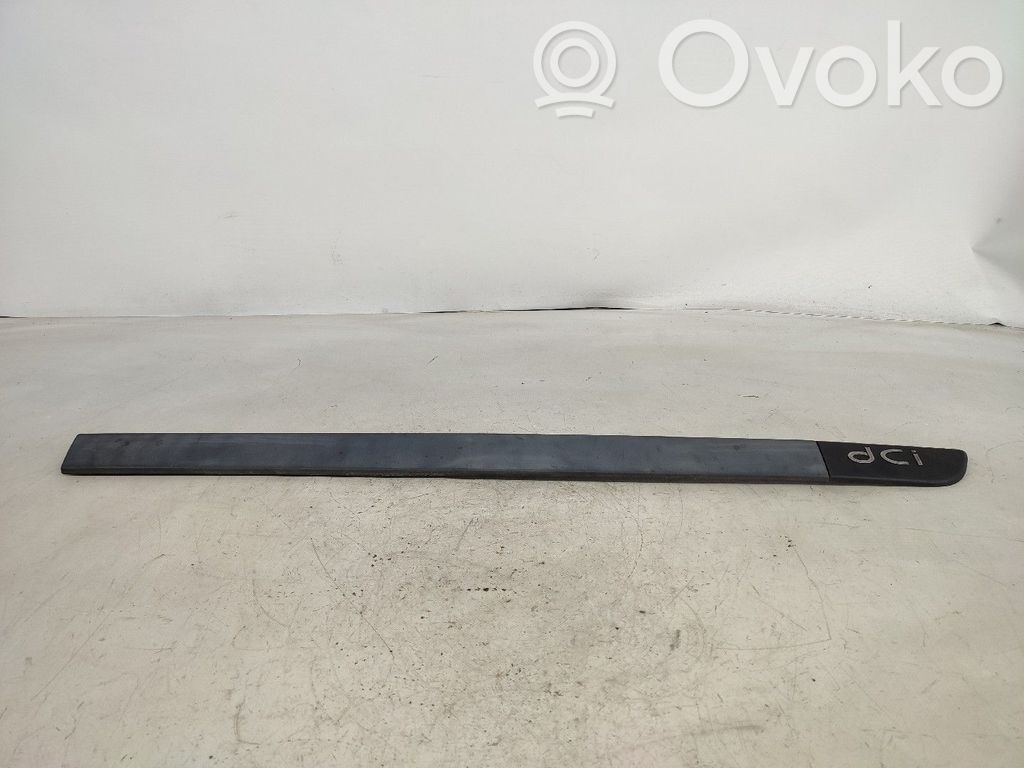 Renault Megane II Rivestimento della portiera anteriore (modanatura) 