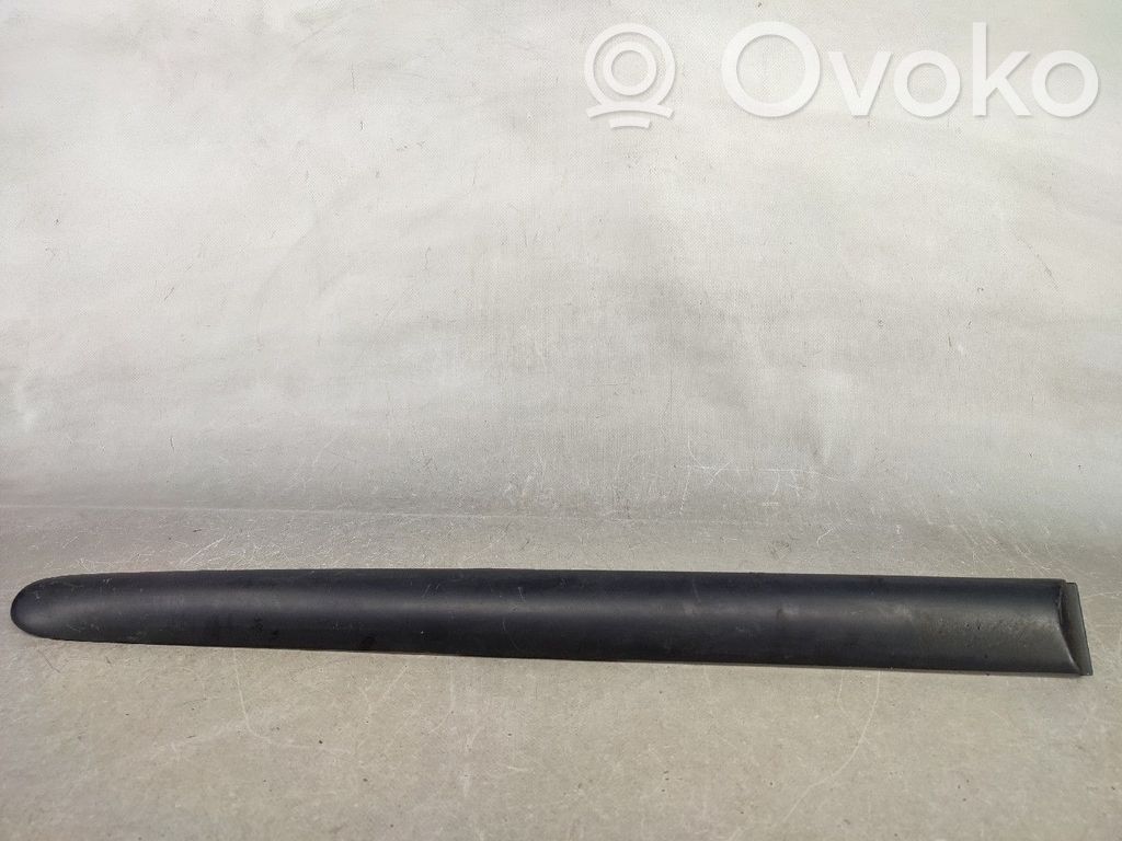 Peugeot 206 Rivestimento della portiera anteriore (modanatura)