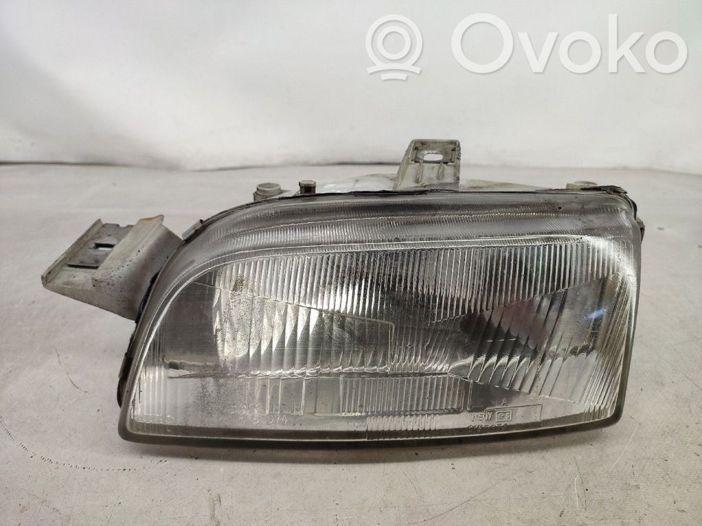 Fiat Punto (176) Faro/fanale