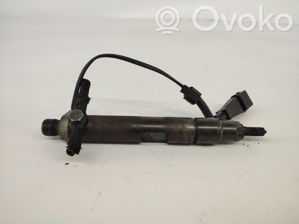 Audi A3 S3 8L Polttoainesuutin