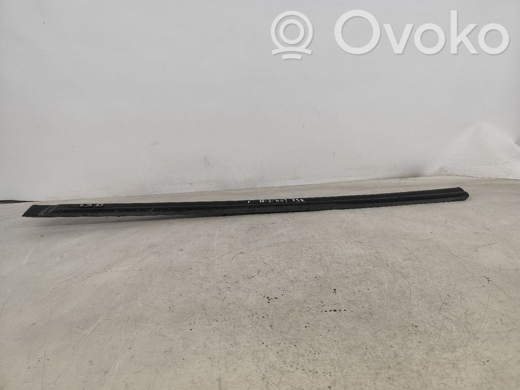 Citroen Saxo Rivestimento della portiera anteriore (modanatura) 