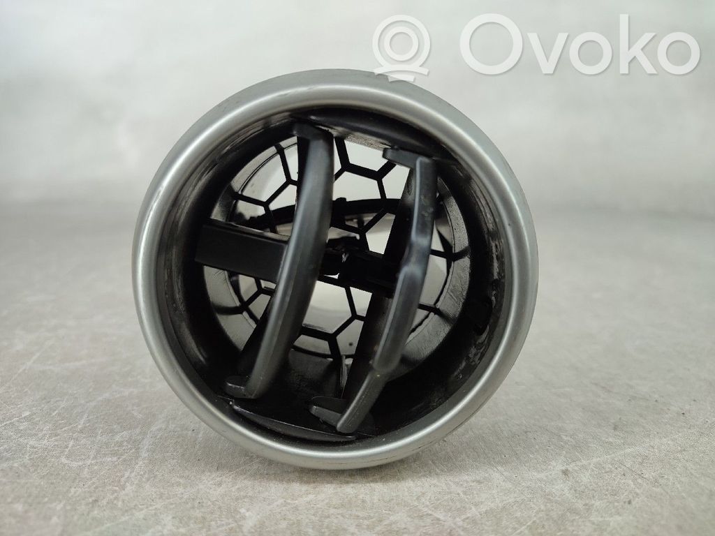 Nissan Qashqai Grilă ventilație centrală