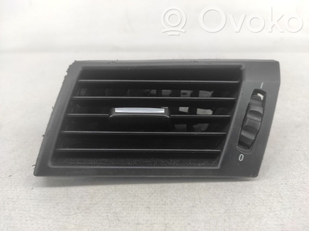 BMW X3 E83 Griglia di ventilazione centrale cruscotto