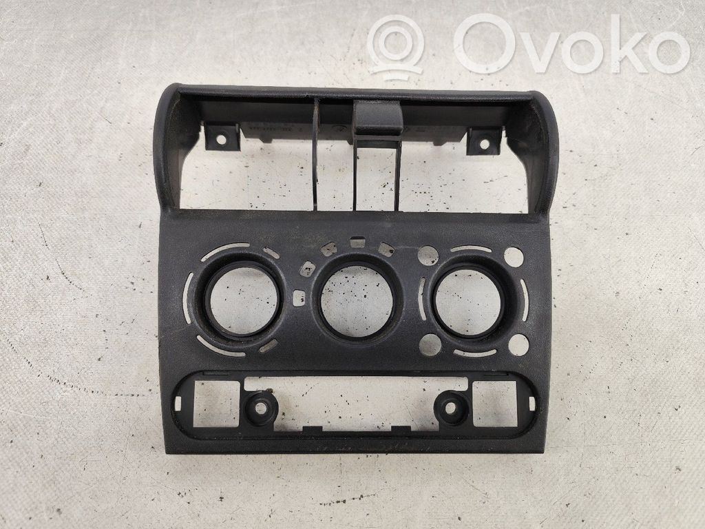 Opel Corsa B Cadre, panneau d'unité radio / GPS 
